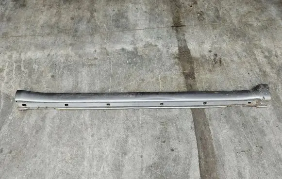 Subaru Forester SG Side skirt front trim 