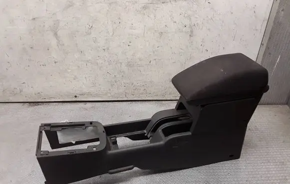 Nissan X-Trail T30 Armrest 