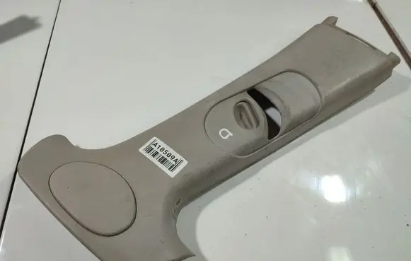 Opel Omega B1 (B) pillar trim (top) 90379408RH