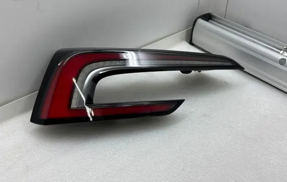 Tesla Model 3 Rear/tail lights 169149800F 1691498 CN00000792B