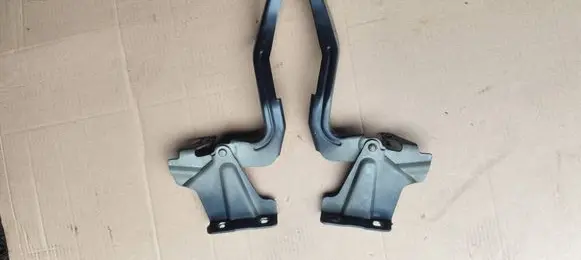 Nissan Note (E12) Engine bonnet/hood hinges