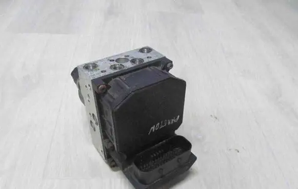 Volkswagen Phaeton ABS Pump 3D0614517AK 7535