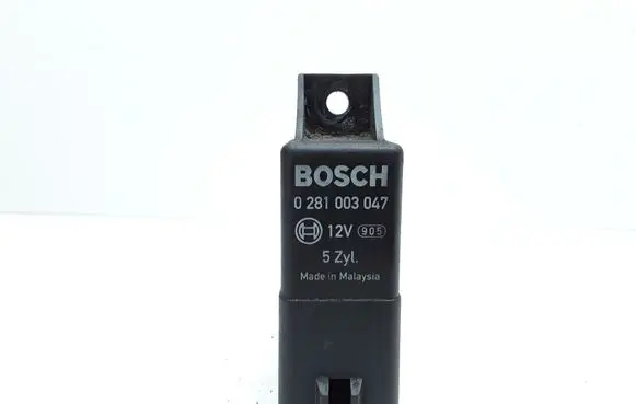 Volvo XC60 Glow plug pre-heat relay 30785663 0281003047