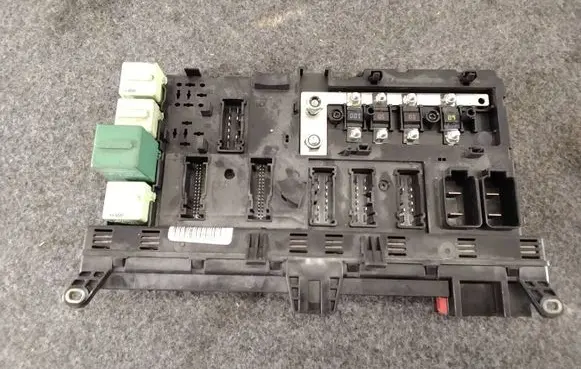 BMW X5 E53 Fuse module 8380409