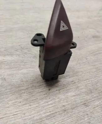 Mitsubishi Space Wagon Hazard light switch