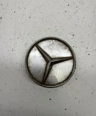 Mercedes-Benz C W203 Original wheel cap 2204000125