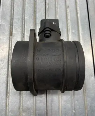 BMW 3 E90 E91 Mass air flow meter 7533853 0280218165