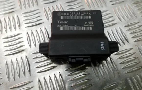 Volkswagen Golf V Other control units/modules 1K0907530C