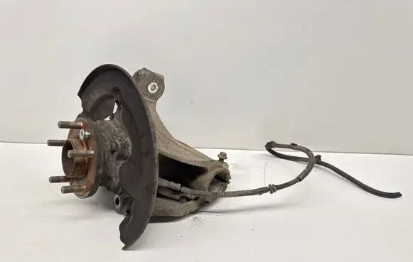 Volvo V40 Front wheel hub spindle knuckle
