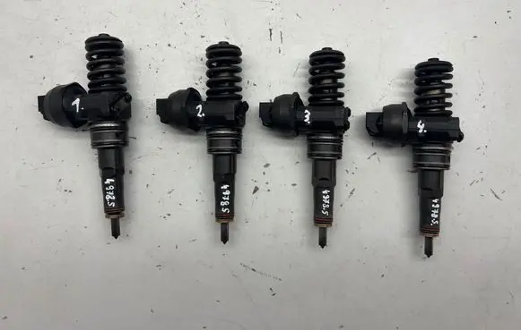 Audi A4 S4 B6 8E 8H Fuel injectors set 038130073bh
