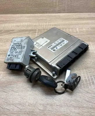 BMW 5 E39 Engine control unit/module ECU 7788310 6905666 0281010314