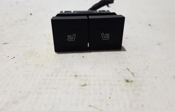 Renault Arkana Seat heating switch 254686969R
