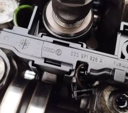 Chrysler Sebring (ST-22 - JR) Fuel injector