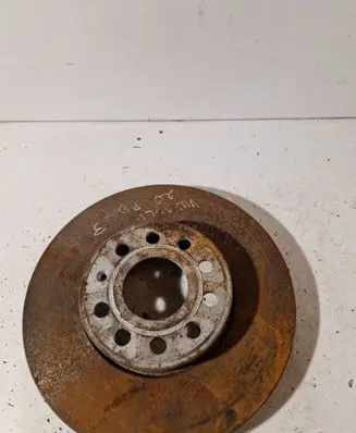 Volkswagen Golf V Front brake disc