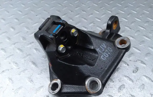 Hyundai i20 (BC3 BI3) Engine mounting bracket 431202C070