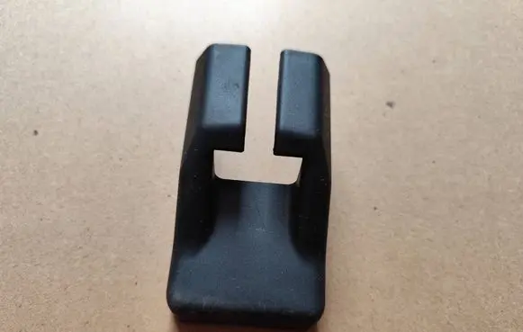 Nissan Note (E11) Front driver seat rail trim 