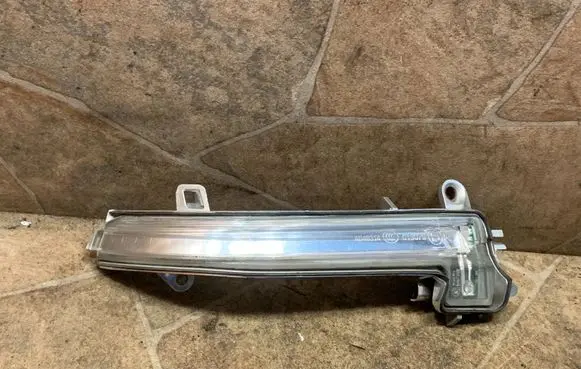 BMW 3 F30 F35 F31 Mirror indicator light 7280772
