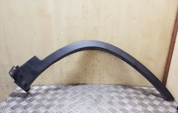 KIA Sorento Front arch trim 877142P010