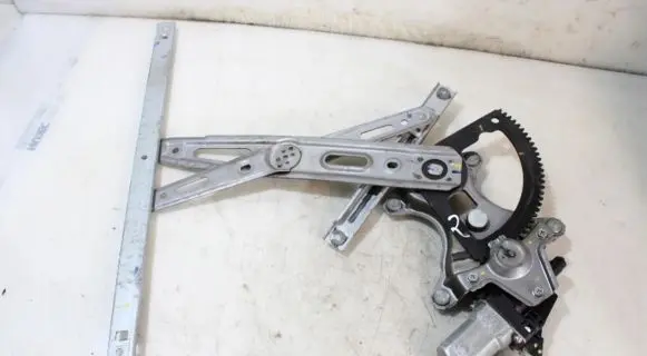 Front window lifting mechanism without motor