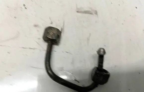 Suzuki Grand Vitara II Fuel line pipe 