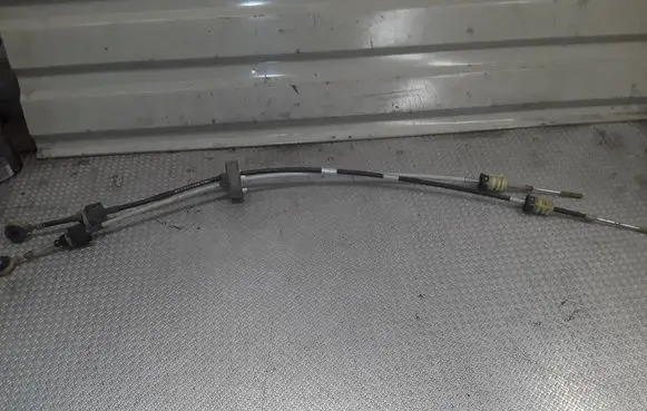 Opel Astra H Gear shift cable linkage 55350266