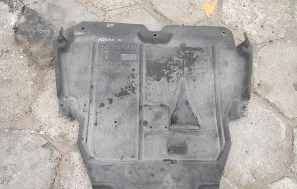 Renault Megane IV Engine splash shield/under tray 758906742R