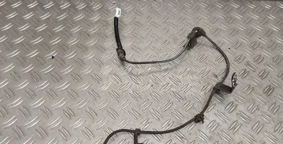 Toyota Corolla Verso E121 Rear ABS sensor wiring 