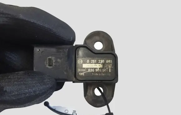 Volkswagen Amarok Air pressure sensor 0261230081 036906051G