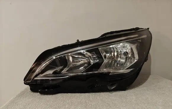 Peugeot 3008 II Headlight/headlamp 9810478180 90056582