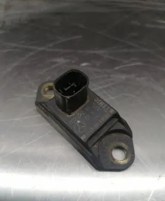 Mercedes-Benz S W220 Airbag deployment crash/impact sensor 0025426918