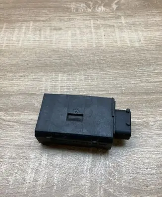 BMW 5 E34 Door central lock control unit/module 1387606 141306