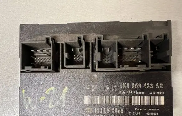 Volkswagen Touran I Comfort/convenience module 1K0959433AR 00010000