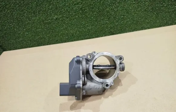 Volkswagen Crafter Throttle body valve 04L128063K A2C93691700