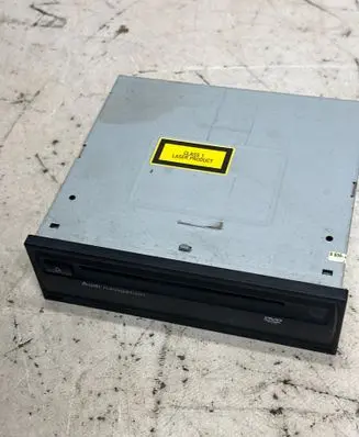 Audi A6 S6 C6 4F Navigation unit CD/DVD player 4E0919887D 4E0910887Q
