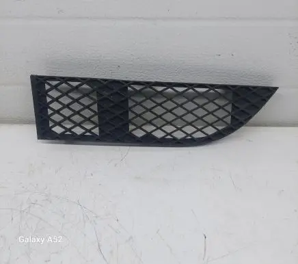 BMW 7 E65 E66 Front bumper lower grill 7135563 72758411