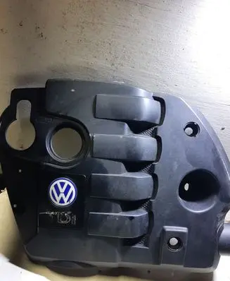 Volkswagen PASSAT B5.5 Engine cover (trim) 013427