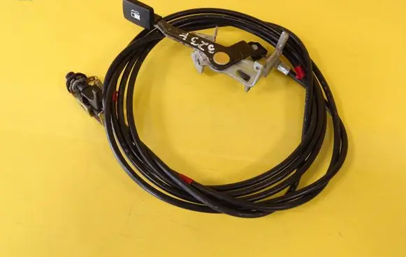 Mazda 323 F Fuel cap flap release cable 