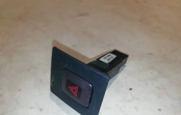 Volvo V70 Hazard light switch 30710106 08W135