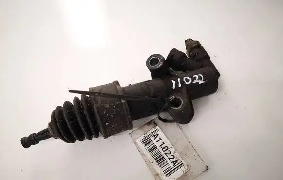 Peugeot 207 Clutch master cylinder 9685061580