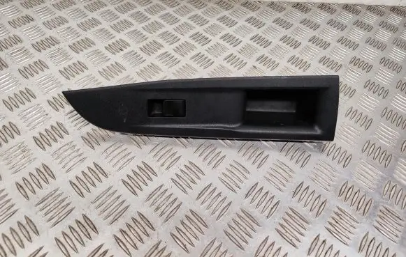 Toyota Verso-S Electric window control switch 7423152600