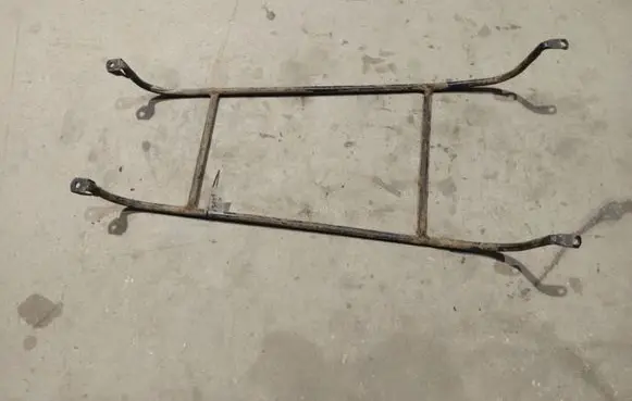 Peugeot 807 Fuel tank mounting bracket 