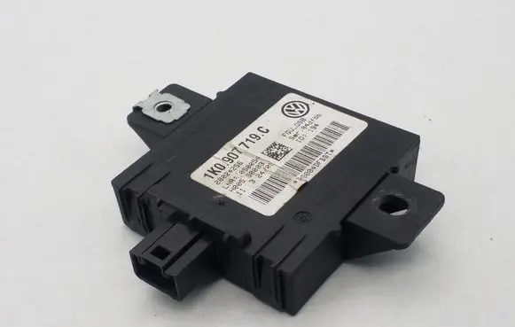 Audi A3 S3 8P Alarm control unit/module 1K0907719C 28024256