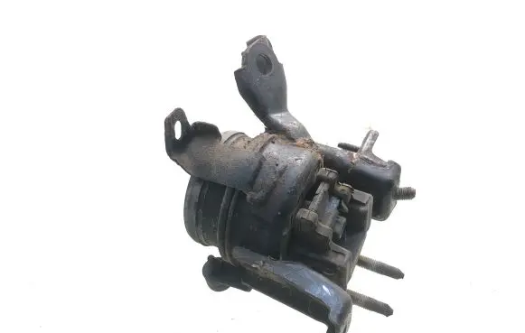 Toyota Corolla Verso E121 Engine mount bracket