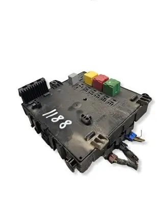 Opel Vectra C Fuse module 13112914