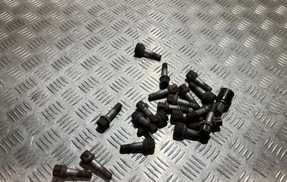 Mercedes-Benz SLK R171 Anti-theft wheel nuts and lock TM28099