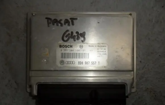 Volkswagen PASSAT B5 Engine control unit/module ECU