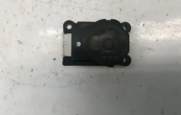Volvo S80 Air flap motor/actuator 38248 EAM101