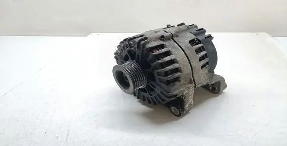 BMW 3 E90 E91 Generator/alternator 7805432