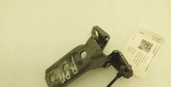 Mitsubishi L200 Front door lower hinge 
