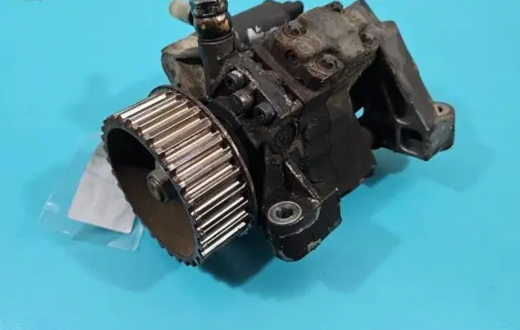 Fuel injection high pressure pump